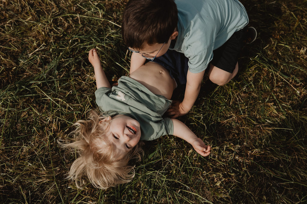 Få ekte augneblink og minna frá dei dokumentert i familiefotograferinga.