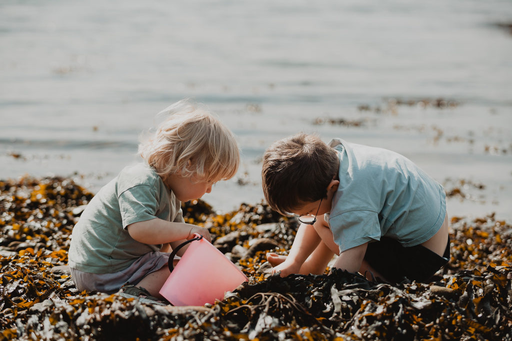Family documentary photography. Beach trip